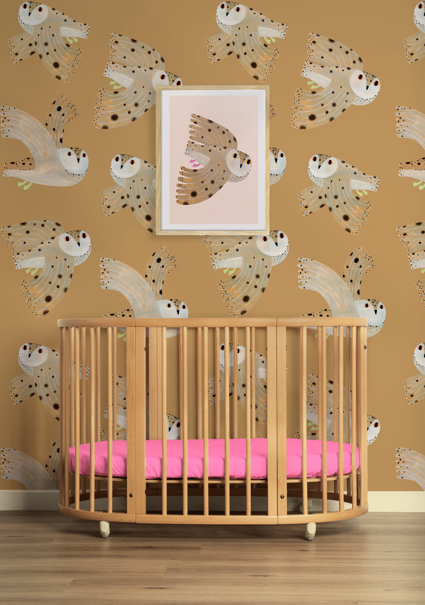 Behangstaal Meet me at the Wall - Owl - Dusty Yellow - Aniek Bartels
