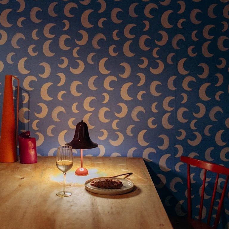 Behang Meet Me at the Wall - Moon Calm - Aniek Bartels