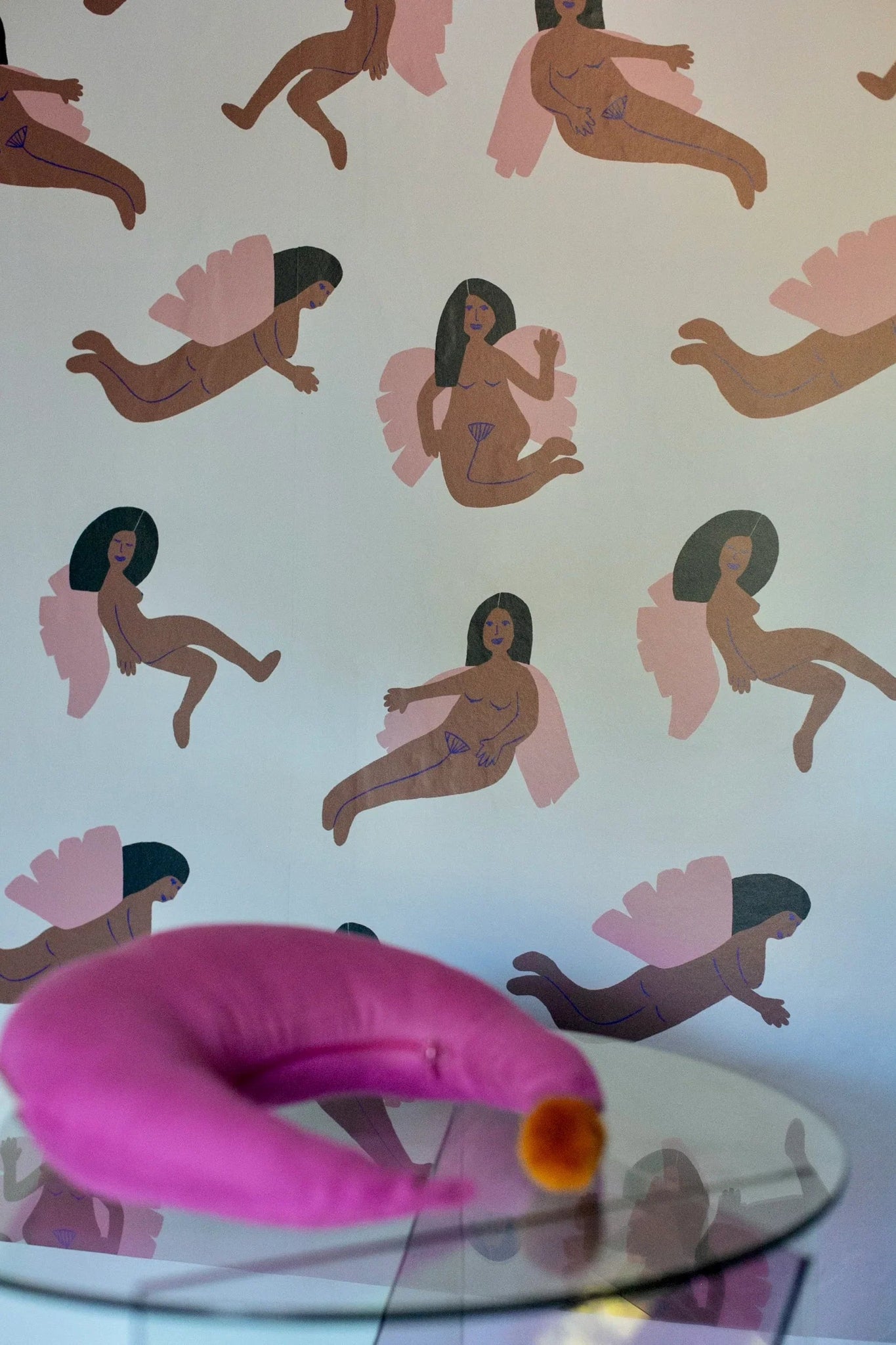 Behang Meet Me at the Wall -  Womanhood Soft Pink  - Natural Noord