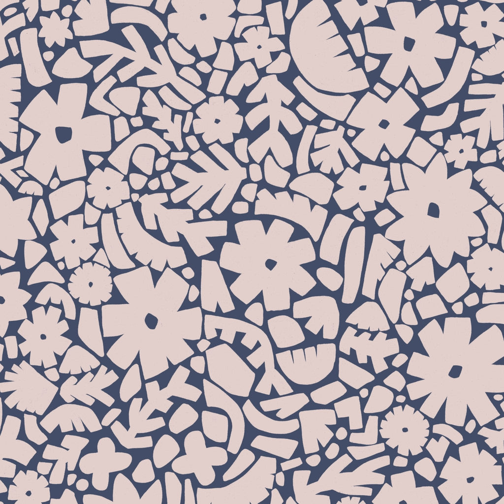 Behangstaal Meet Me at the Wall -  Flowerfield Blue - Naturel Noord
