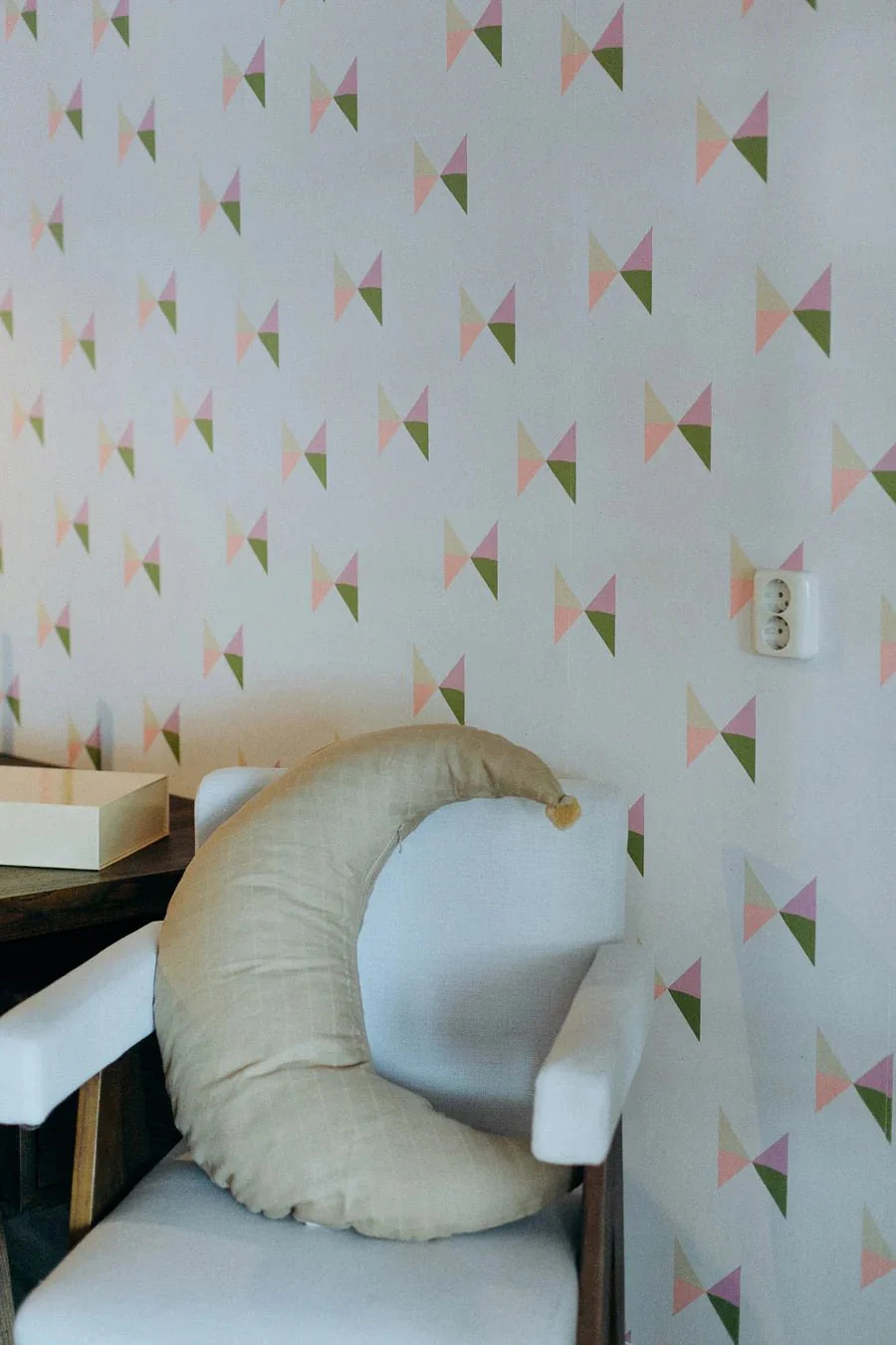 Behangstaal Meet Me at the Wall - Bowie Tie Pastels - Carolien Baudoin