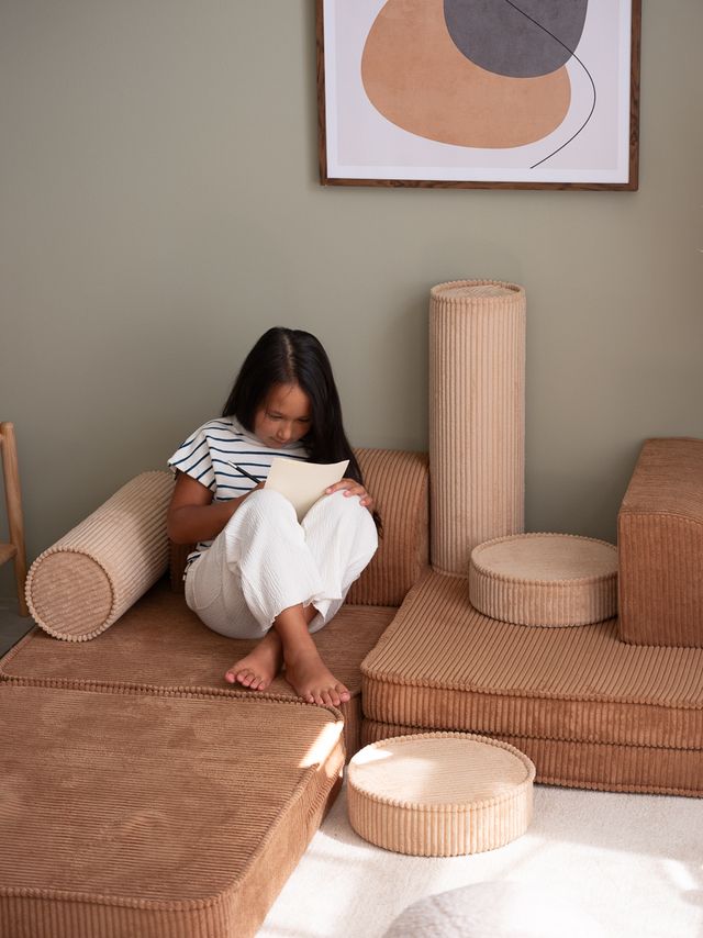 Wigiwama Settee - Camel/brown